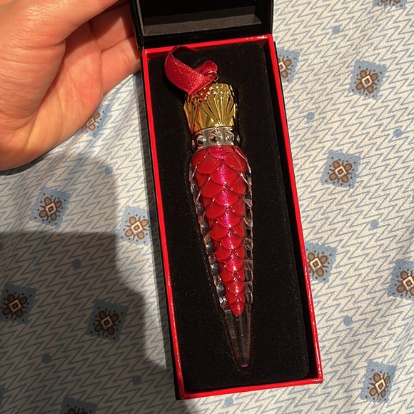 Christian Louboutin Josephine 002G Lip Gloss - Picture 2 of 3